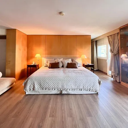 Luxury With Ocean Views شقة